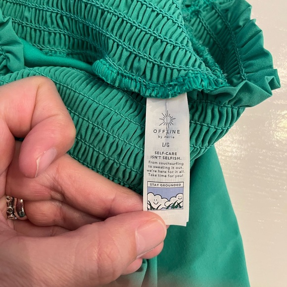 Offline by Aerie Real Me Smocked Running Short Green Size Large EUC - Picture 5 of 6